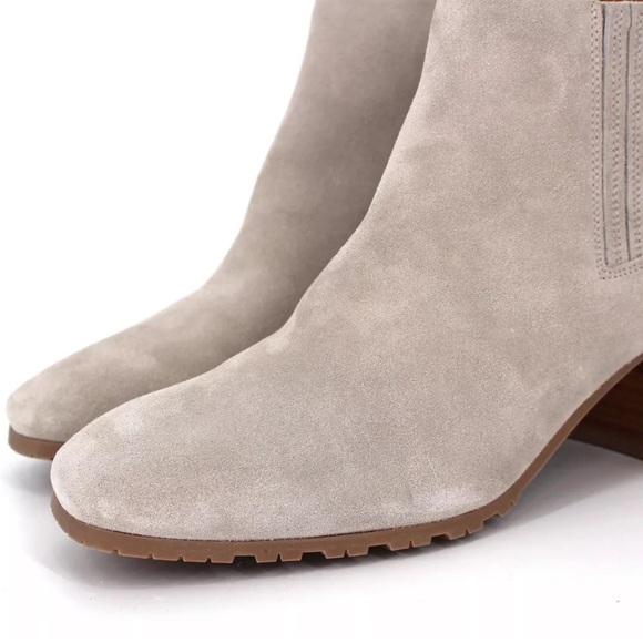 Aquatalia Weatherproof Block
Heel Bootie  women size 10 / Grey new - Picture 8 of 16